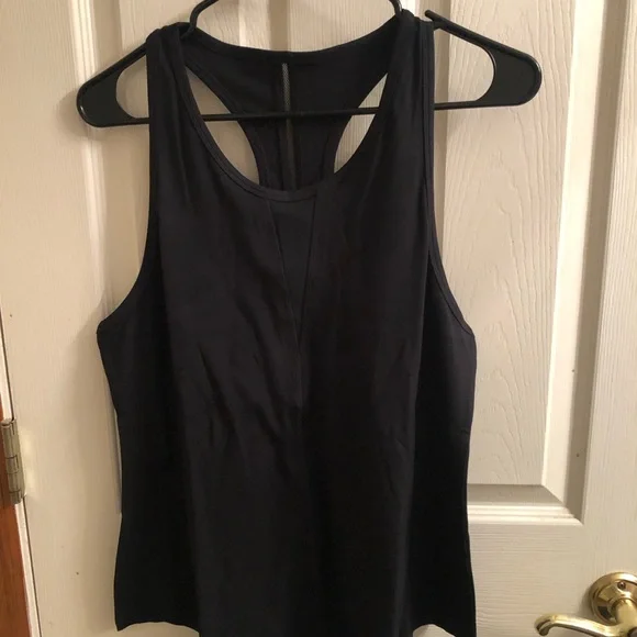 ZYIA Black Effortless Tank Top - Long - Picture 1 of 10